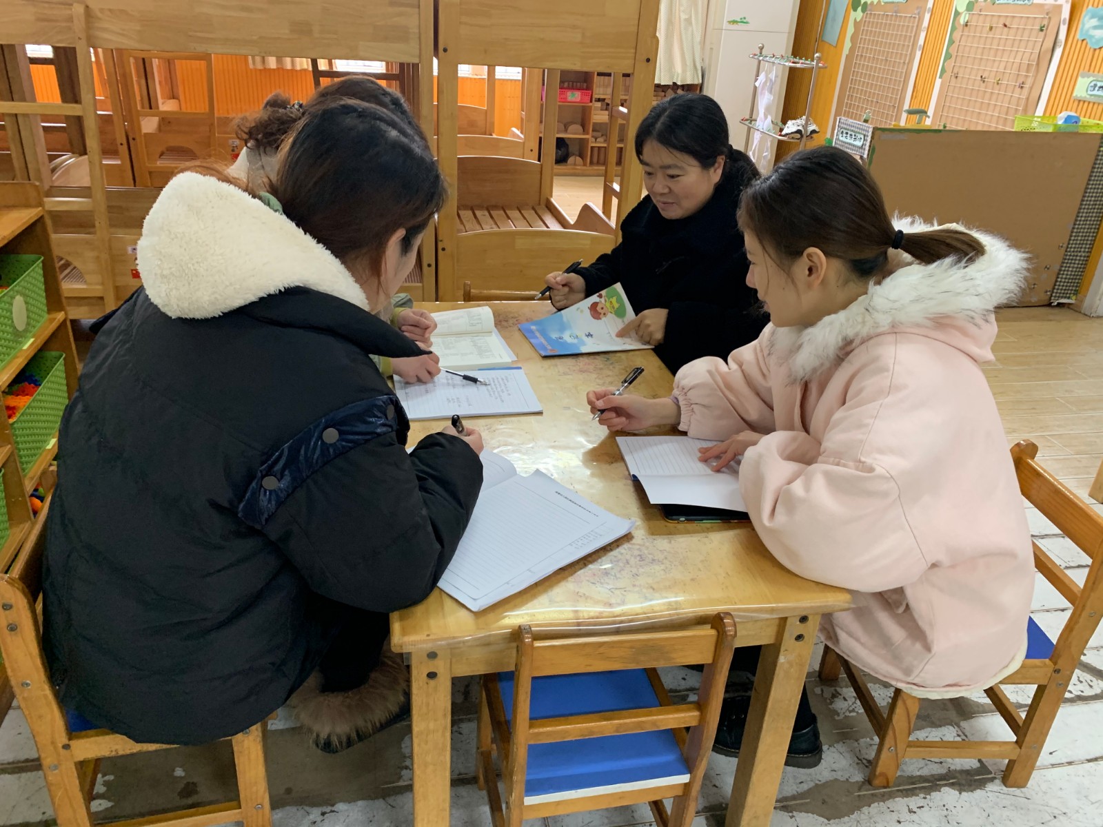  【枫香栖幼】落实审议 有效教学  ——栖幼红枫园大班年级组课程审议