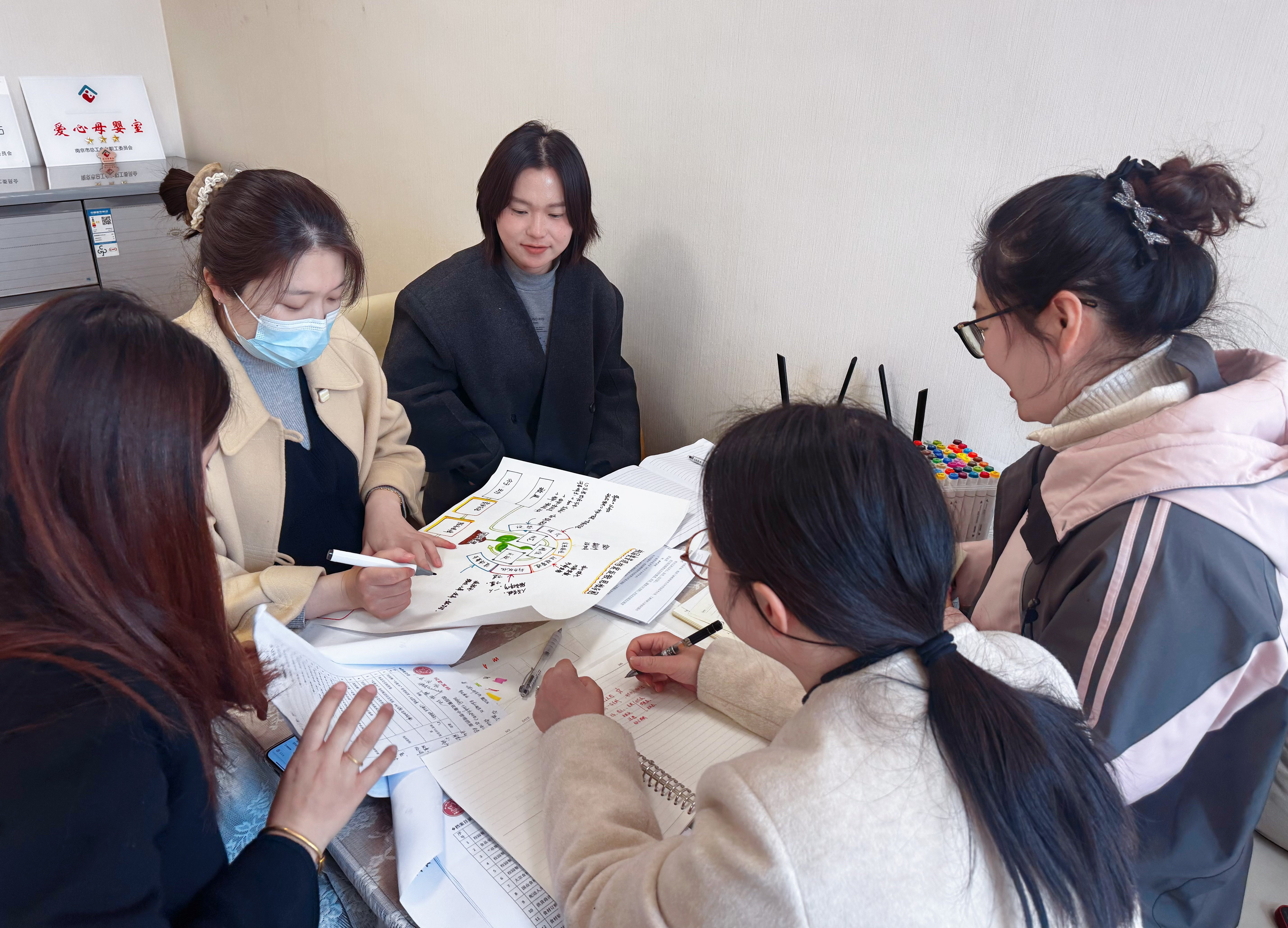 聚焦校园餐管理，共研优化新举措——栖霞幼儿园后勤管理团队教研活动_html_712d2432.jpg
