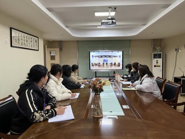 【枫香栖幼】话课程 促成长——栖霞幼儿园五福园参加“幼儿园综合课程”专场推进培训活动