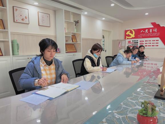 221205守教育初心 担育人使命——栖霞幼儿园石埠湾园师德学习暨师德警示教育 朱美安_html_m238a6f4.jpg