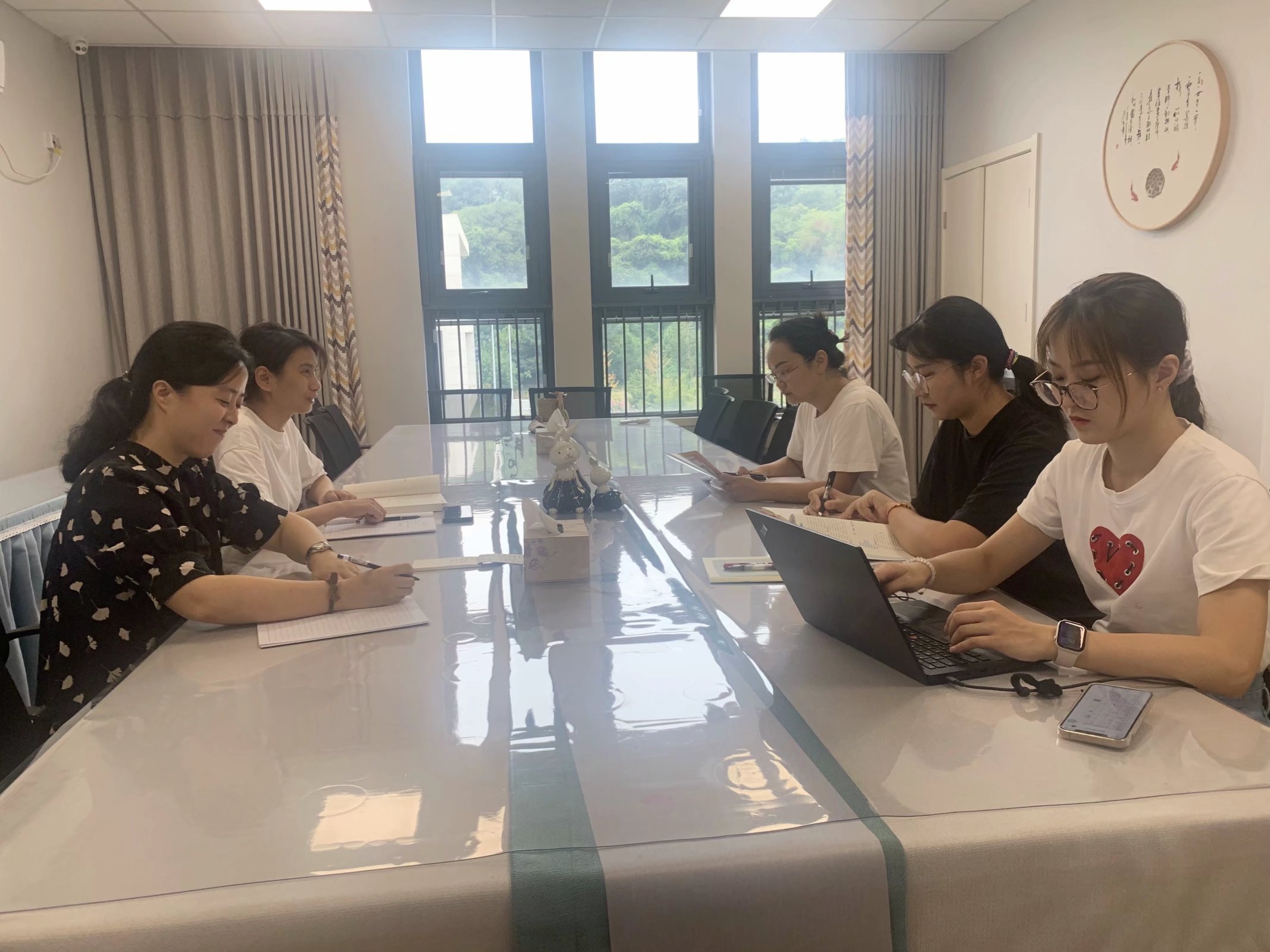 220825聚焦课程审议 明确课程思路——栖幼翡翠天域园新学期课程审议_html_4458d938.jpg