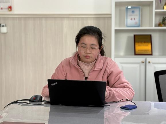 250318聚焦游戏 做“慧”听的老师——栖霞幼儿园石埠湾园园本研训活动（二）_html_m7dfacc87.jpg