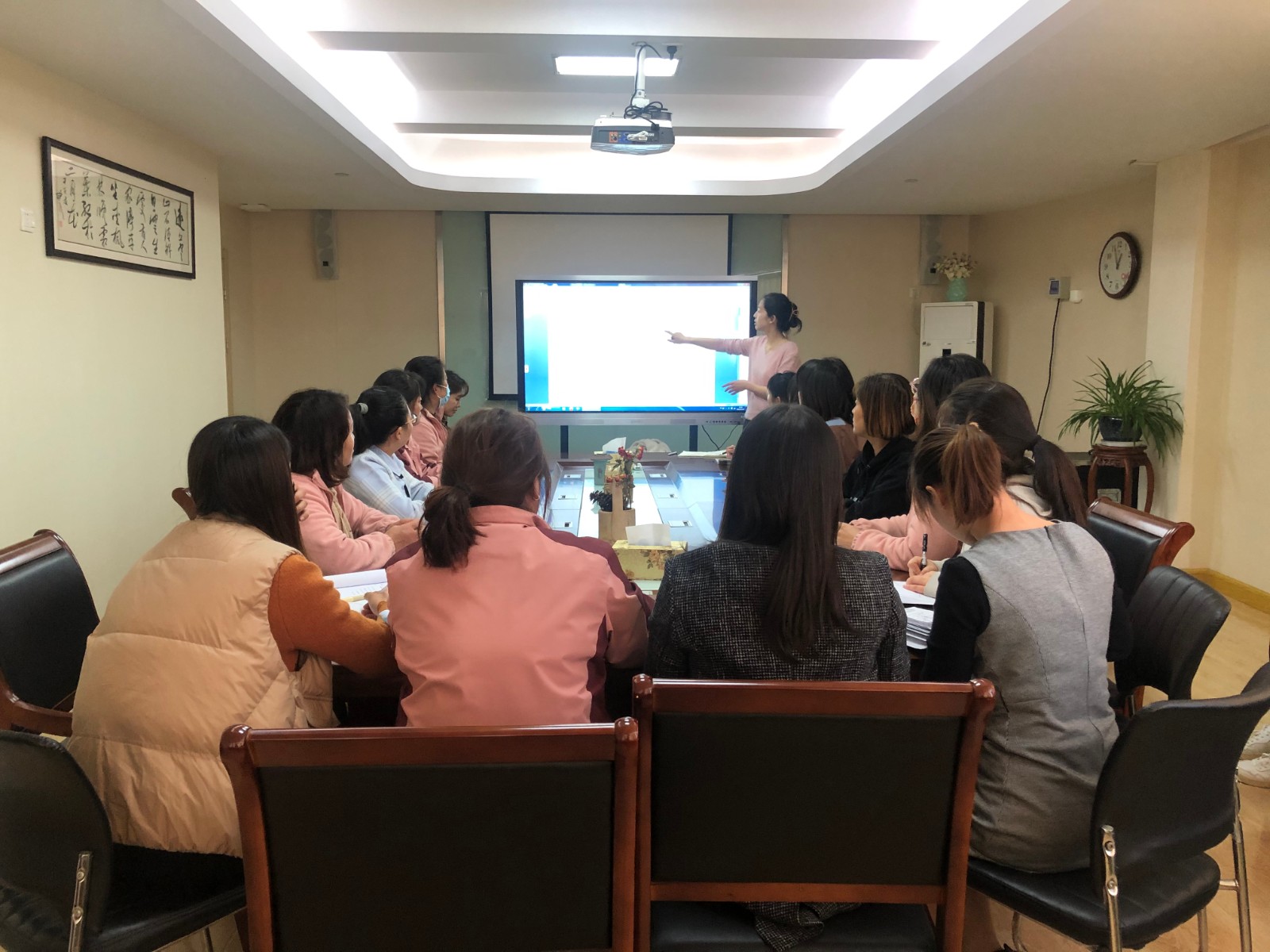 【枫香栖幼】优化资料撰写 共促幼儿成长  ——栖霞幼儿园五福园业务学习