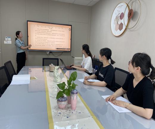 【枫香栖幼】不断学习 共同进步  ——栖霞幼儿园翡翠天悦园业务学习活动