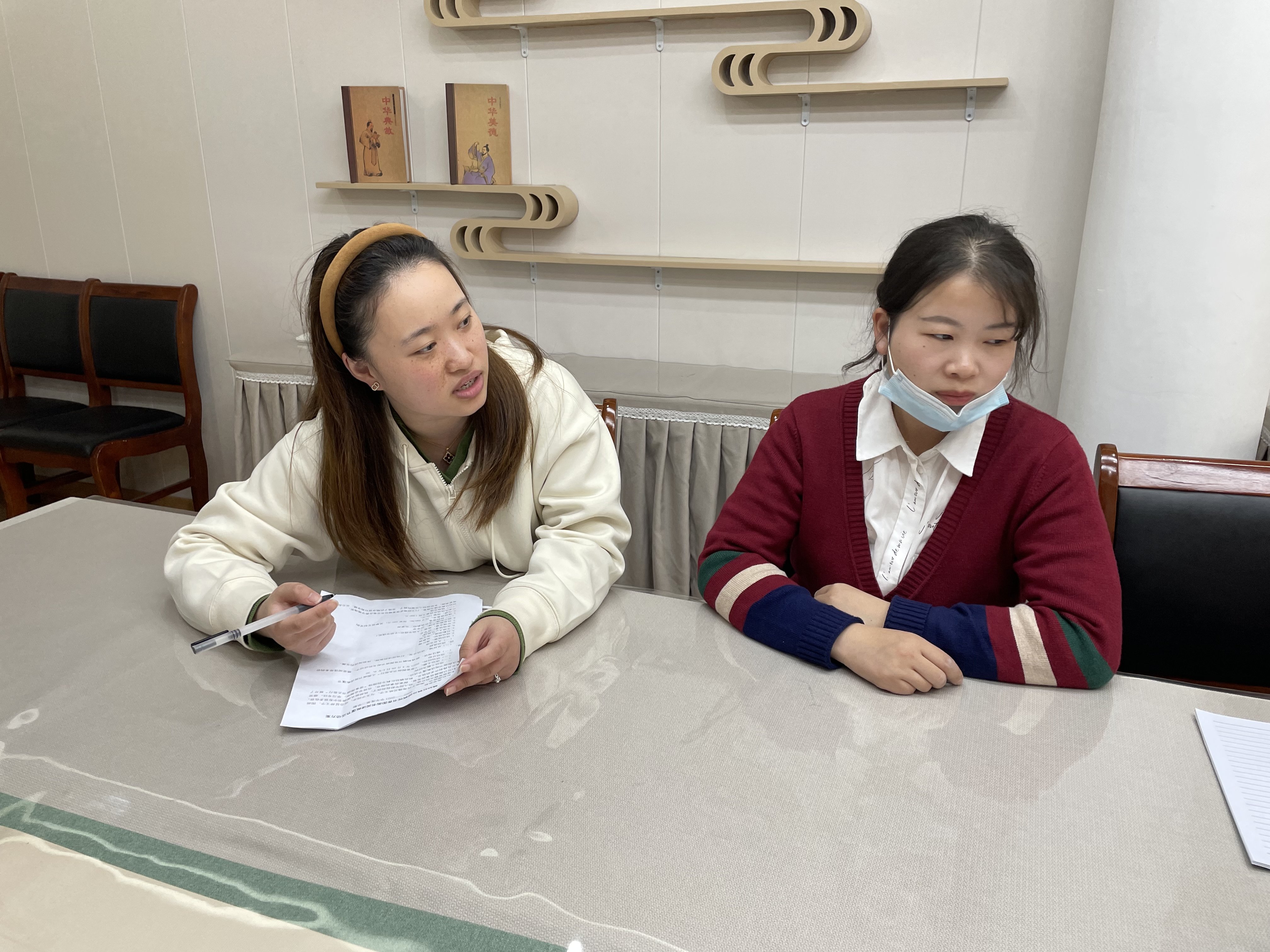 230426凝心审议  聚力推进——栖幼红枫分园课程中心组审议（三） - 副本_html_m336937bf.jpg