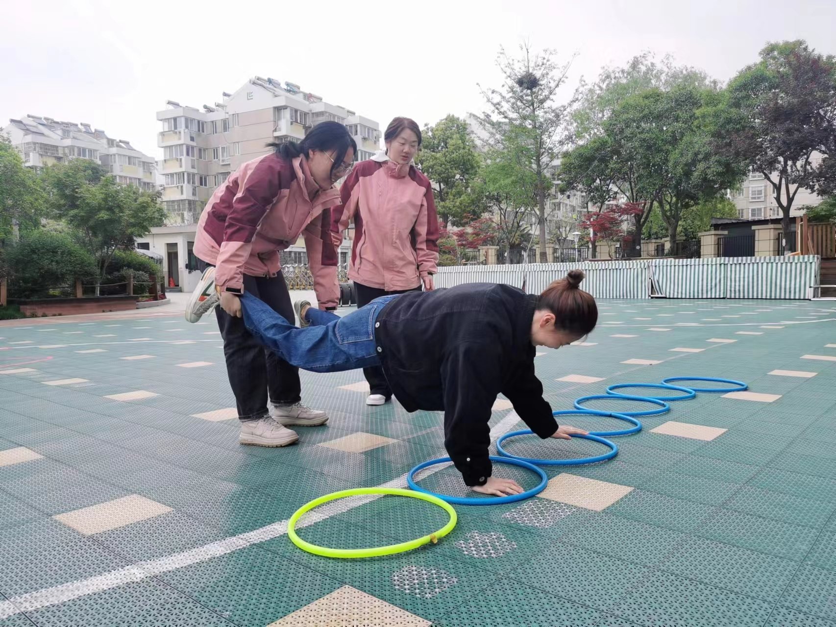 230426玩转材料 健康成长——栖幼五福园健康领域组教研活动(六)_html_1dc516ab.jpg