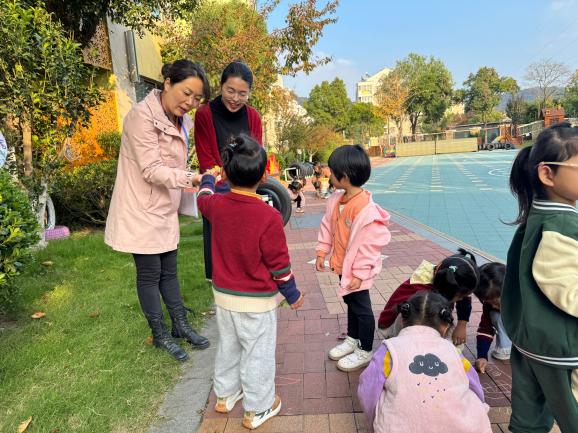 241112督导促成长 砥砺再前行——栖霞幼儿园五福园迎接十一月督学检查指导_html_3ff020e4.jpg