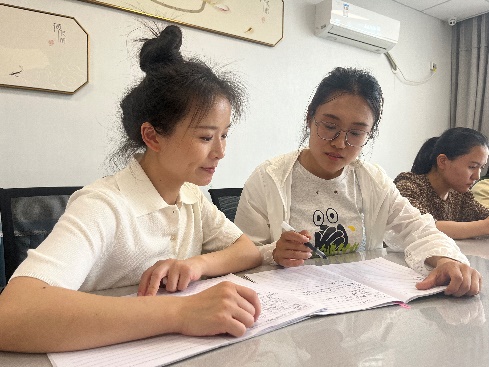 250530劳动浸润童心 实践铸就成--栖霞幼儿园翡翠天域园幼儿园饲养劳动的教科研经验与幼儿园质量提升讲座学习活动_html_5388f139.jpg