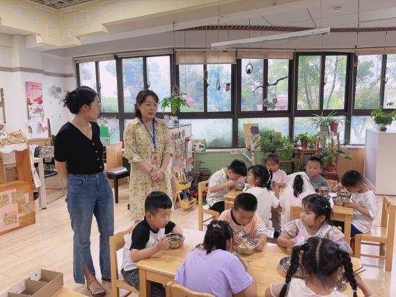 240621花开盛夏时 督导促前行——栖霞幼儿园五福园迎接6月督学检查指导_html_m188a8d2f.jpg
