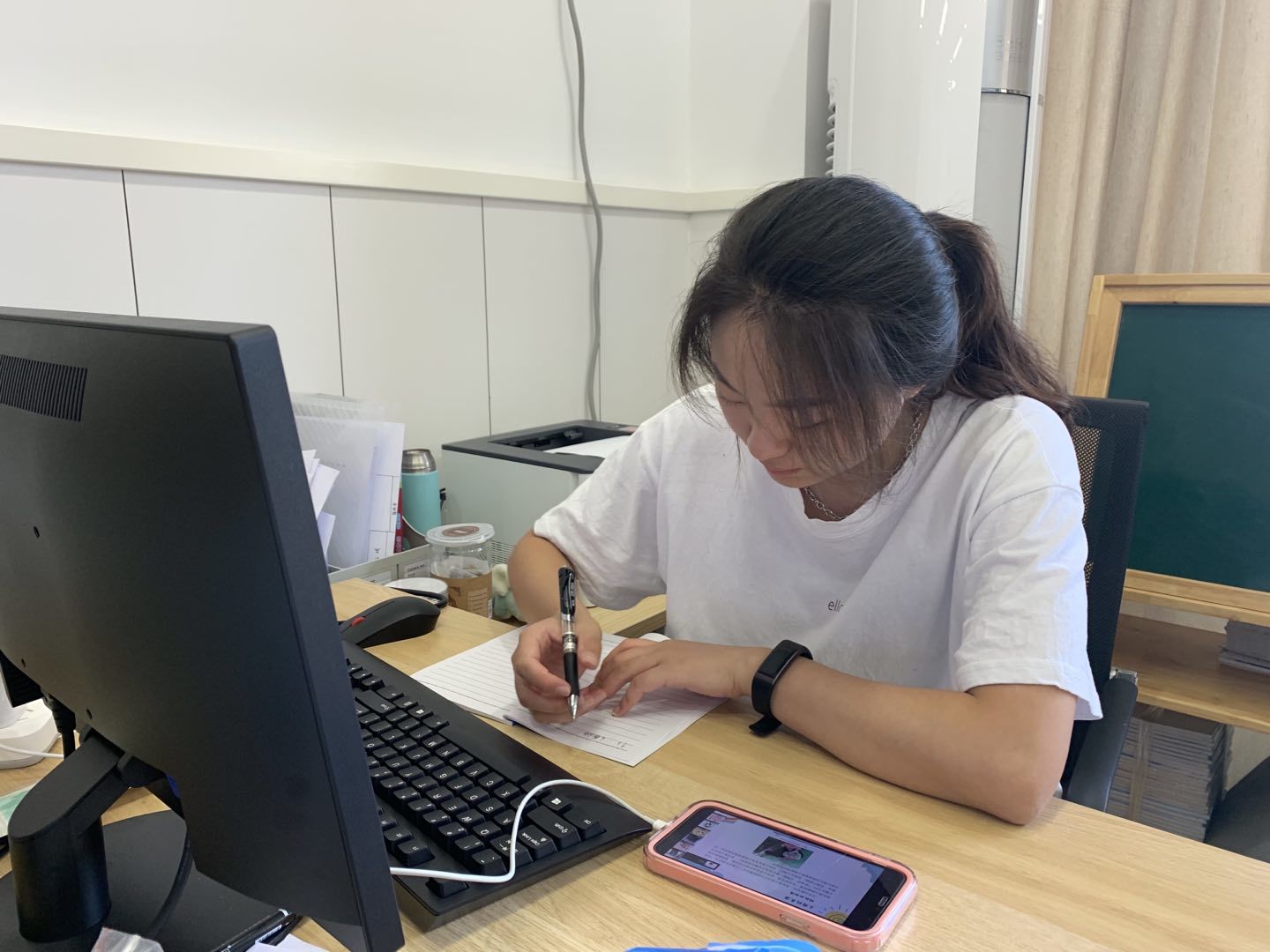 【枫香栖幼】研主题汇报 促专业成长  ——记栖霞幼儿园主题汇报分享活动