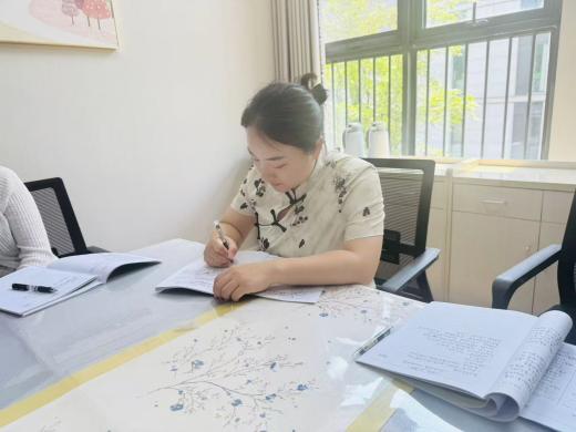 250530观摩促思考 交流共成长——栖霞幼儿园翡翠天悦园业务学习活动之学习分享_html_m56e7fa54.jpg