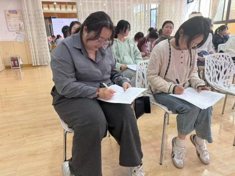 250326团青聚力 共绘未来--栖霞幼儿园团支部组织生活会_html_675a383.jpg