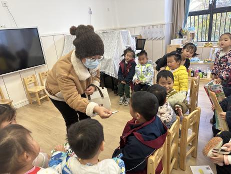 231205成长路上 宪法“童”行--栖霞幼儿园翡翠天悦园宪法宣传周系列活动_html_m5f24ca48.jpg