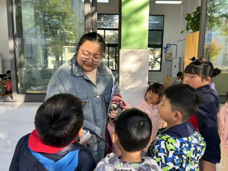 231124幼小衔接 共育新苗——栖霞幼儿园石埠湾园幼小衔接新生入学适应调查_html_5b41f378.jpg