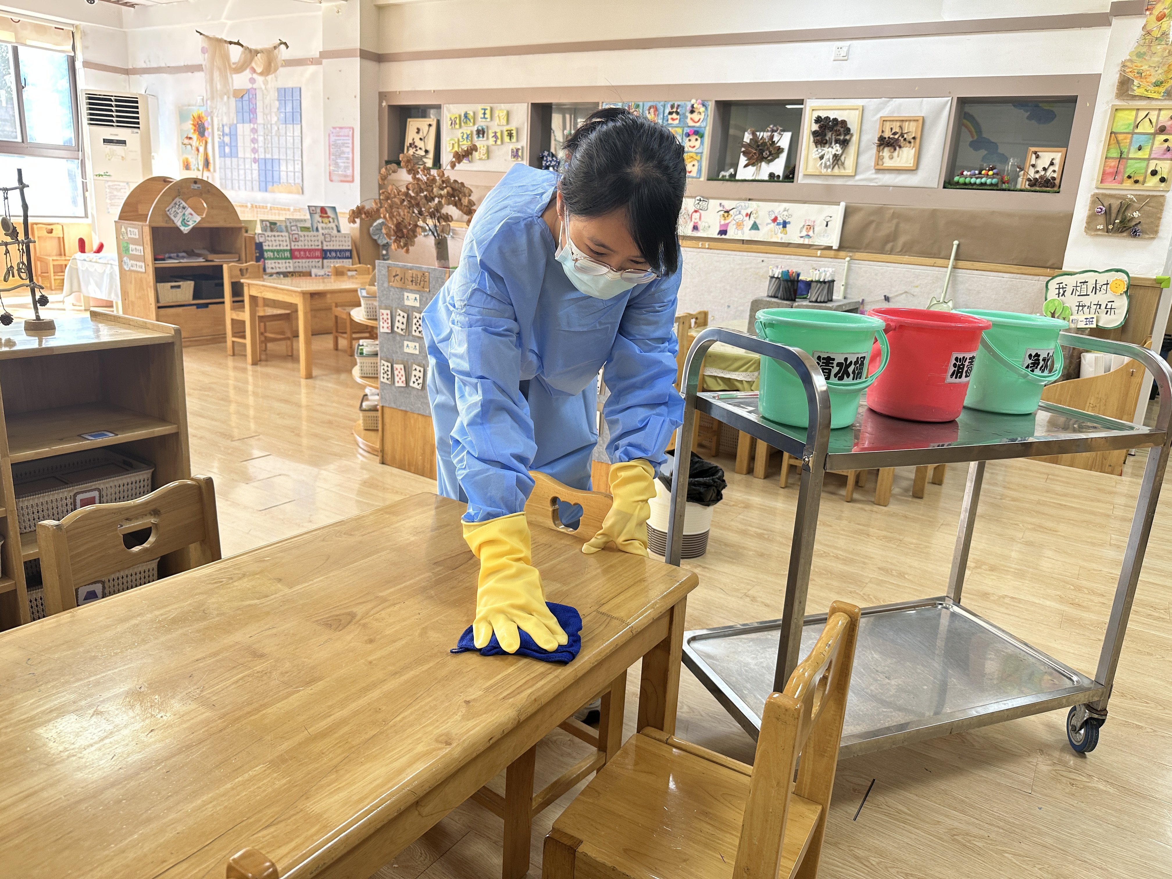 20251010守护健康 预防先行--栖霞幼儿园五福园手足口病应急演练docx_html_2b703fc6.jpg