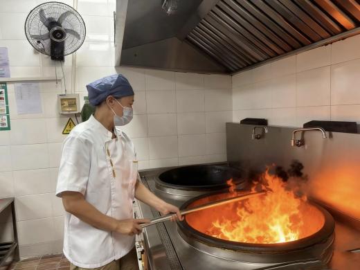 【枫香栖幼】演练筑牢防线 守护食育根基  ——栖幼红枫分园食堂消防演练活动