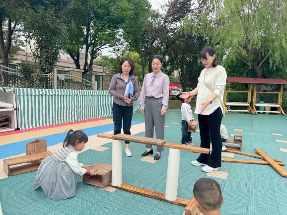 241017迎督导 促发展——栖霞幼儿园五福园迎接10月督学检查指导_html_2d482284.jpg