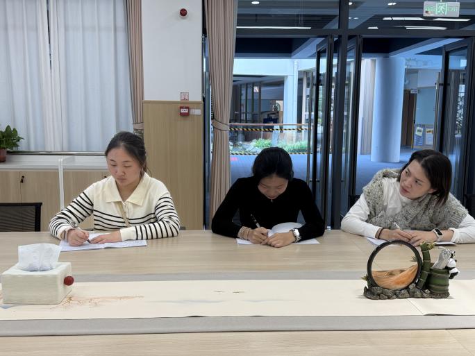 241010名师赋能 共研成长——栖霞幼儿园云栖园“幼儿园综合课程”线上学习活动 许白云_html_44ed864.jpg