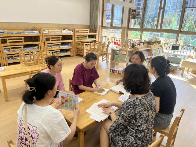 240829聚焦课程审议 助力中班成长——栖霞幼儿园云栖园中班年级组课程审议活动（一）李佳惠_html_1e2c57ea.jpg
