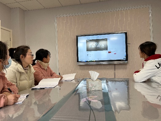 230228重塑教师的未来画像——栖幼翡翠天域园教师参加栖霞区教科研云端大讲坛_html_m35da478c.jpg