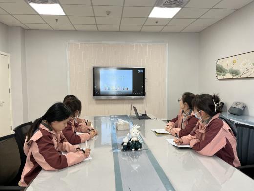 230310聚焦问题 推动成长——栖霞幼儿园教育案例、教育叙事撰写培训活动_html_m62b6bc3c.jpg