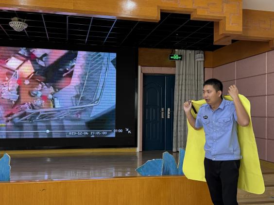 250823强化消防意识 筑牢安全防线——栖霞幼儿园五福园消防安全培训_html_31925958.jpg