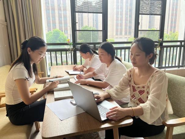 240927立足儿童 聚焦审议——栖幼石埠湾园大班组《我是中国娃》课程审议活动_html_m5154c172.jpg