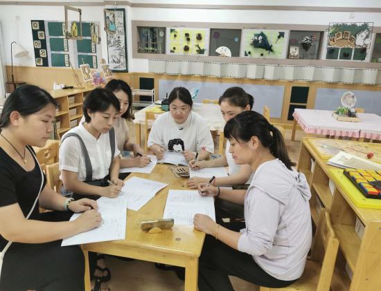【枫香栖幼】细研磨 共思考  ——栖幼五福园线上业务学习活动之幼儿园综合课程主题解读