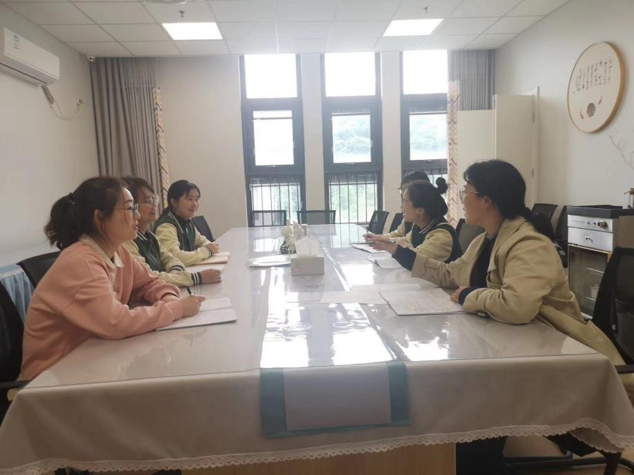 230508磨砺提升 携手成长——记栖霞幼儿园翡翠天域园骨干教师集体活动观摩教研_html_72d98c46.jpg