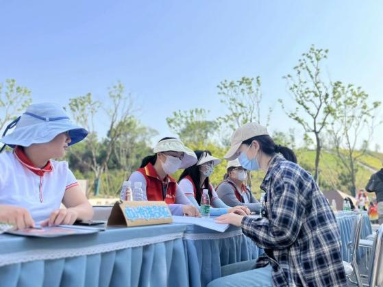 230514家校社协同育人照亮幸福人生——记栖霞幼儿园翡翠天域园家长咨询活动_html_m78faba2a.jpg