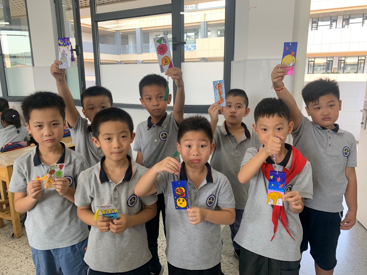 【博学广志】“绘”中秋 月团圆——金小广志路校区“情系中秋”美术特色活动_html_12664dcf.jpg