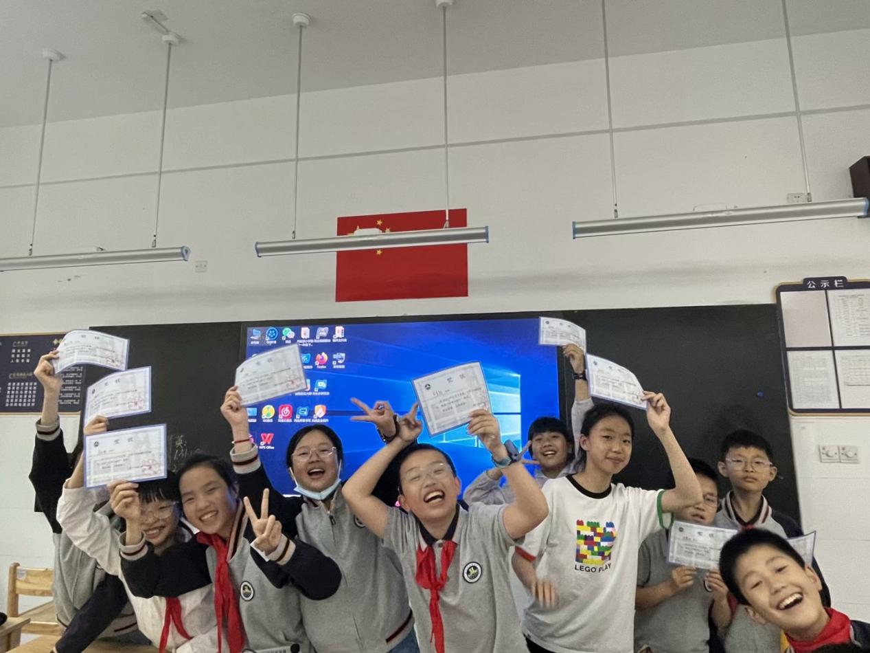 【博学广志】“比”出速度 “算”出精彩——金陵小学广志路校区五年级“争当计算小能手”数学单项竞赛_html_m35811a89.jpg