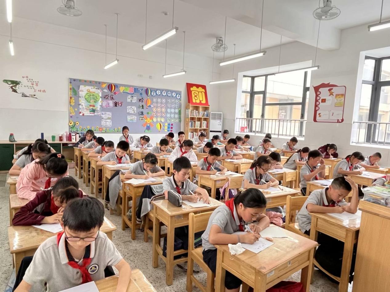 【博学广志】“比”出速度 “算”出精彩——金陵小学广志路校区五年级“争当计算小能手”数学单项竞赛_html_7155d8ff.jpg