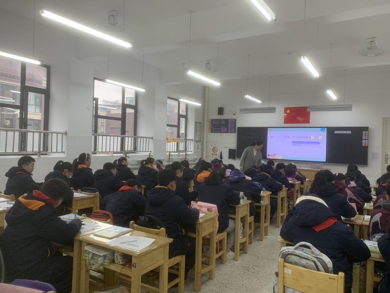 【博学广志】探索数学奥秘，启航代数之旅——记金陵小学广志路校区数学组教研（11） (1)_html_m703b46a9.jpg