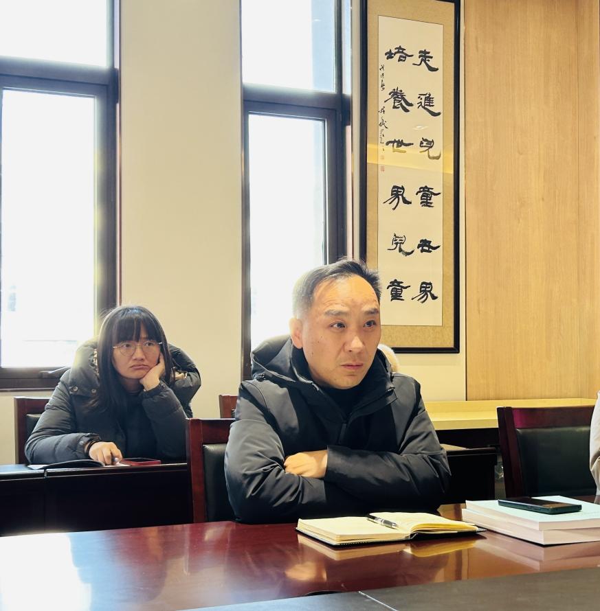 【湖畔·科研引领】复盘经验，赋能科研——金陵小学（仙林湖校区）期末课题主持人会议_html_m555a2309.jpg