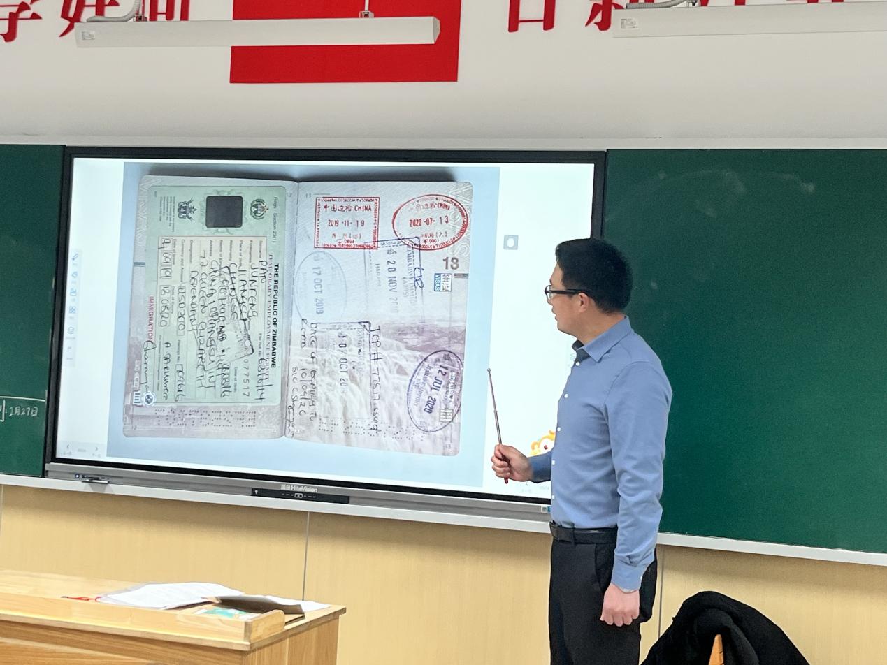 【湖畔•家校共育】二（21）班家长进课堂活动_html_m210bedff.jpg