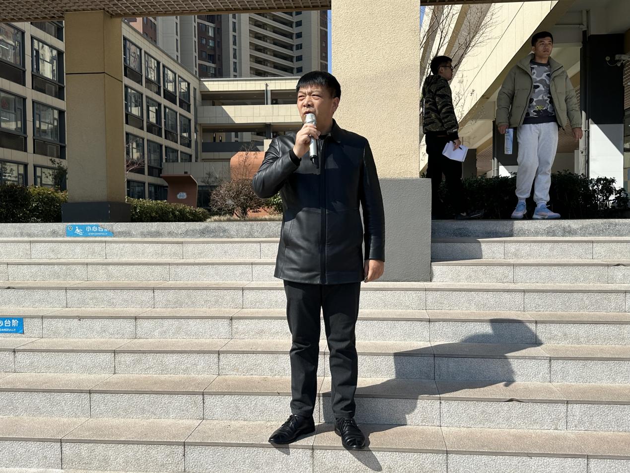 【博学广志】正值青春好韶华，队列队形展风采——金陵小学（广志路校区）开展队列队形及广播操比赛_html_3d30cad7.jpg