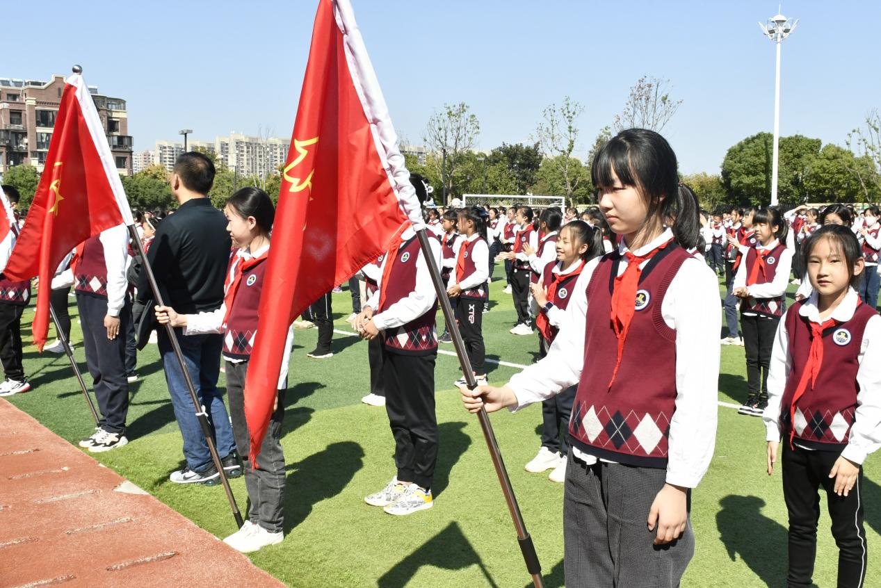 【博学广志】喜迎二十大 十年新征程——10•13建队日活动暨分批入队仪式_html_4e788032.jpg