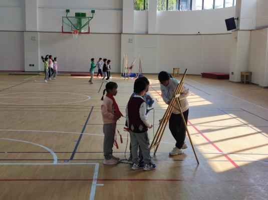花样少年“绳”采飞扬----记金陵小学广志路校区体育区级教研活动(1)_html_57cfe16b.jpg