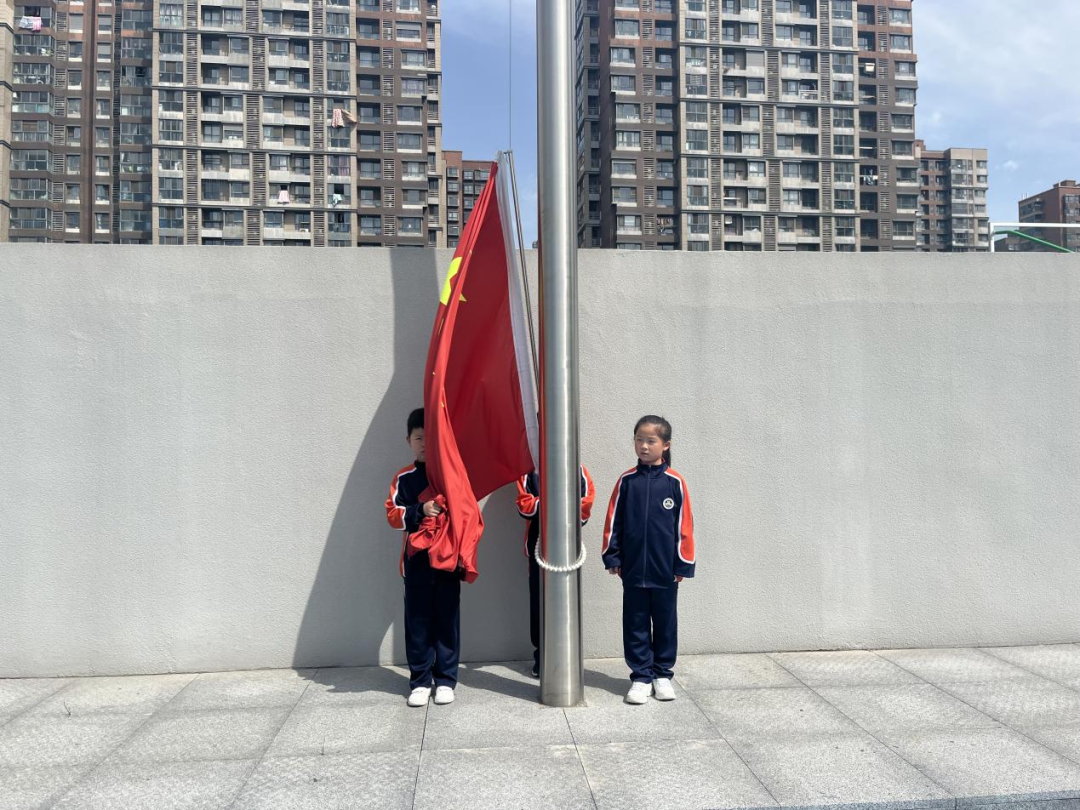 春意盎然_html_3fd54f5e.png