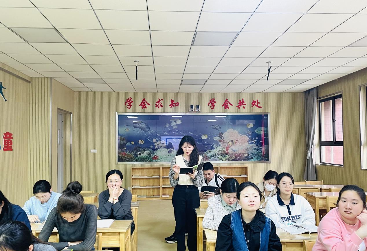 【湖畔·科研引领】阅读沐初心 书香致未来——金陵小学（仙林湖校区）科研导师制阅读分享会（第一场）_html_212f713b.jpg