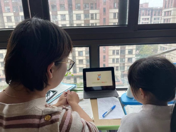 【博学广志】“疫”起运动不停歇 构筑抗疫“心”防线——记南京市金陵小学广志路校区第7周云班会（二）_html_47670e4a.jpg