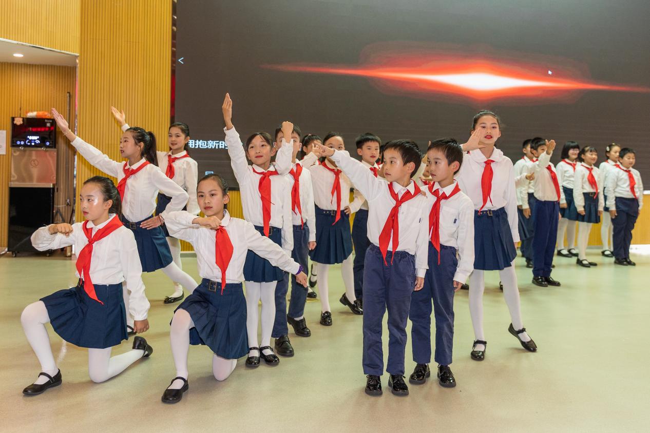 【博学广志】拥抱新时代 奋进新征程——中国少年先锋队南京市金陵小学第三次代表大会成功召开_html_m1ce00d24.jpg