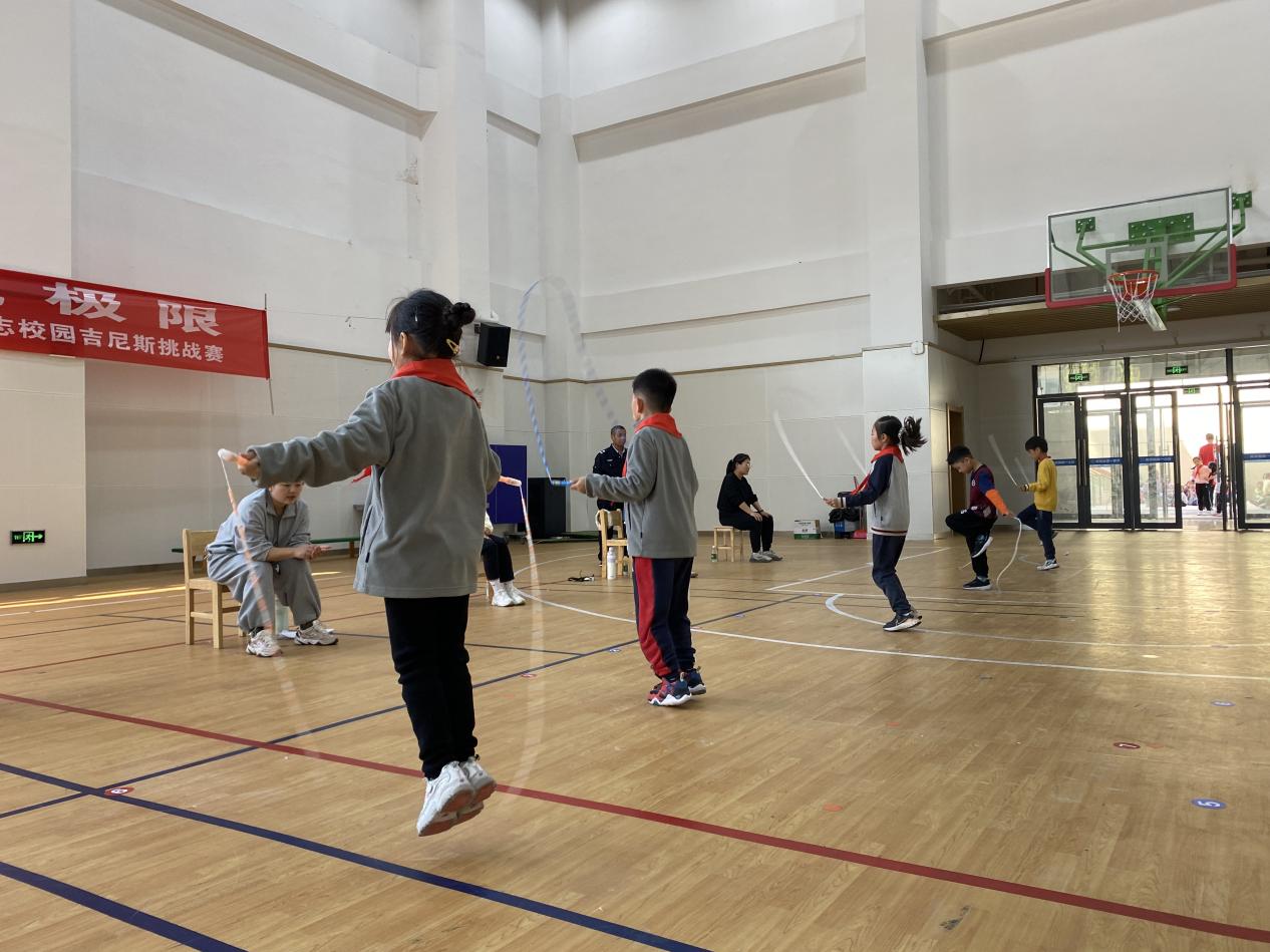 【博学广志】基于敏感期的运动干预方案对小学生体质健康影响的比较研究——校本主题研训教研活动（二）_html_m261ceb91.jpg