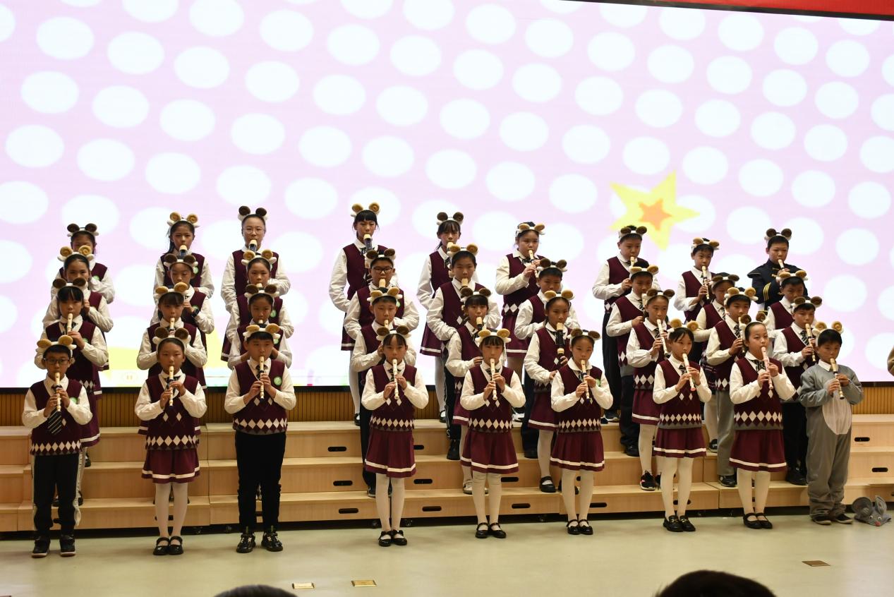 2_【博学广志】笛韵悠悠伴成长——栖霞区第三届中小学课堂小乐器合奏比赛_html_m4a478de3.jpg