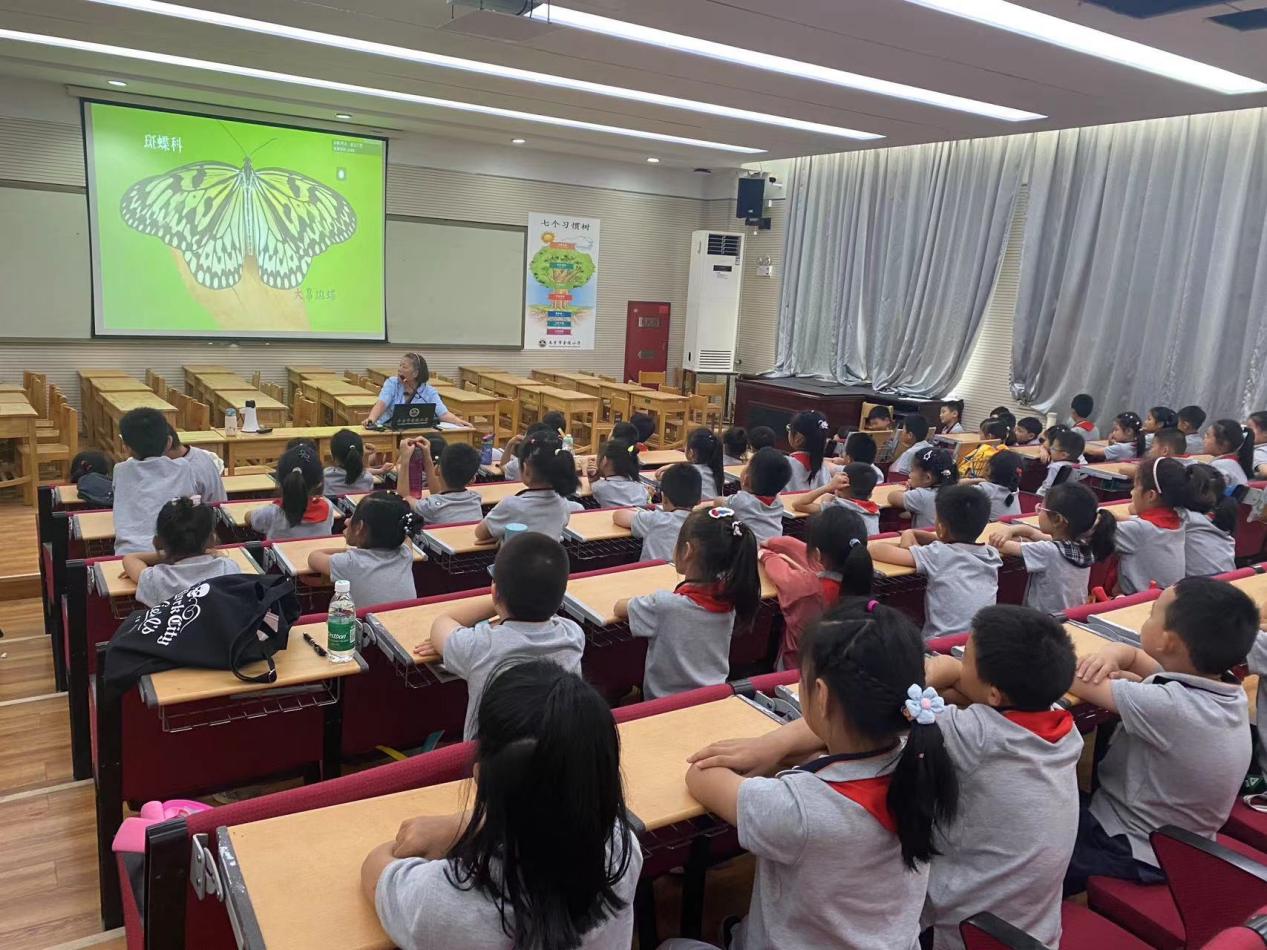 【湖畔·学生活动】创新实践在自然 劳动研学促成长——栖霞区劳动教育月金陵小学（仙林湖校区）生态园研学活动_html_3192eea4.jpg