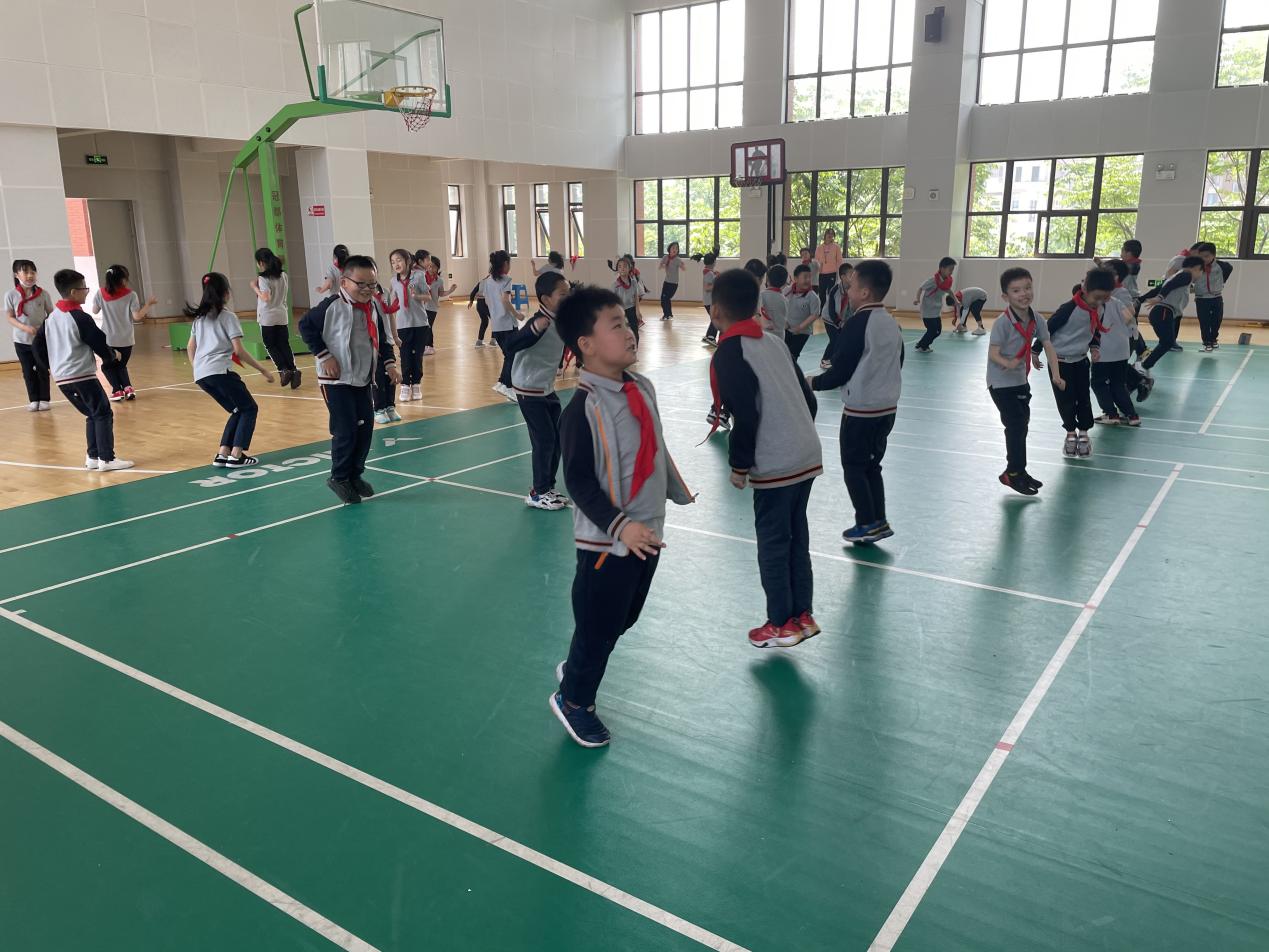 湖畔光影_html_7224b720.jpg