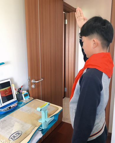 金陵小学广志路校区第八周线上升旗仪式_html_266c7dad.png