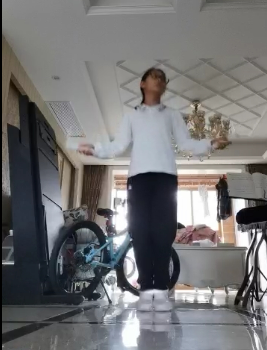【湖畔光影·线上学习】“艺”样精彩，“疫”散可期——记金陵小学（仙林湖校区）综合学科第四期线上教学_html_m7c839906.jpg
