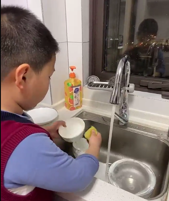 【博学广志】劳动创造美好 成长如期而至——记金陵小学广志路校区二年级劳动教育实践活动_html_m7da331fa.png